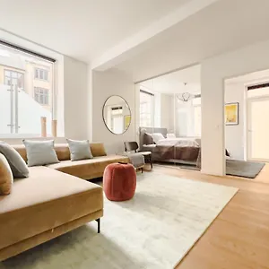  Apartment Beautiful On Stroget In Center